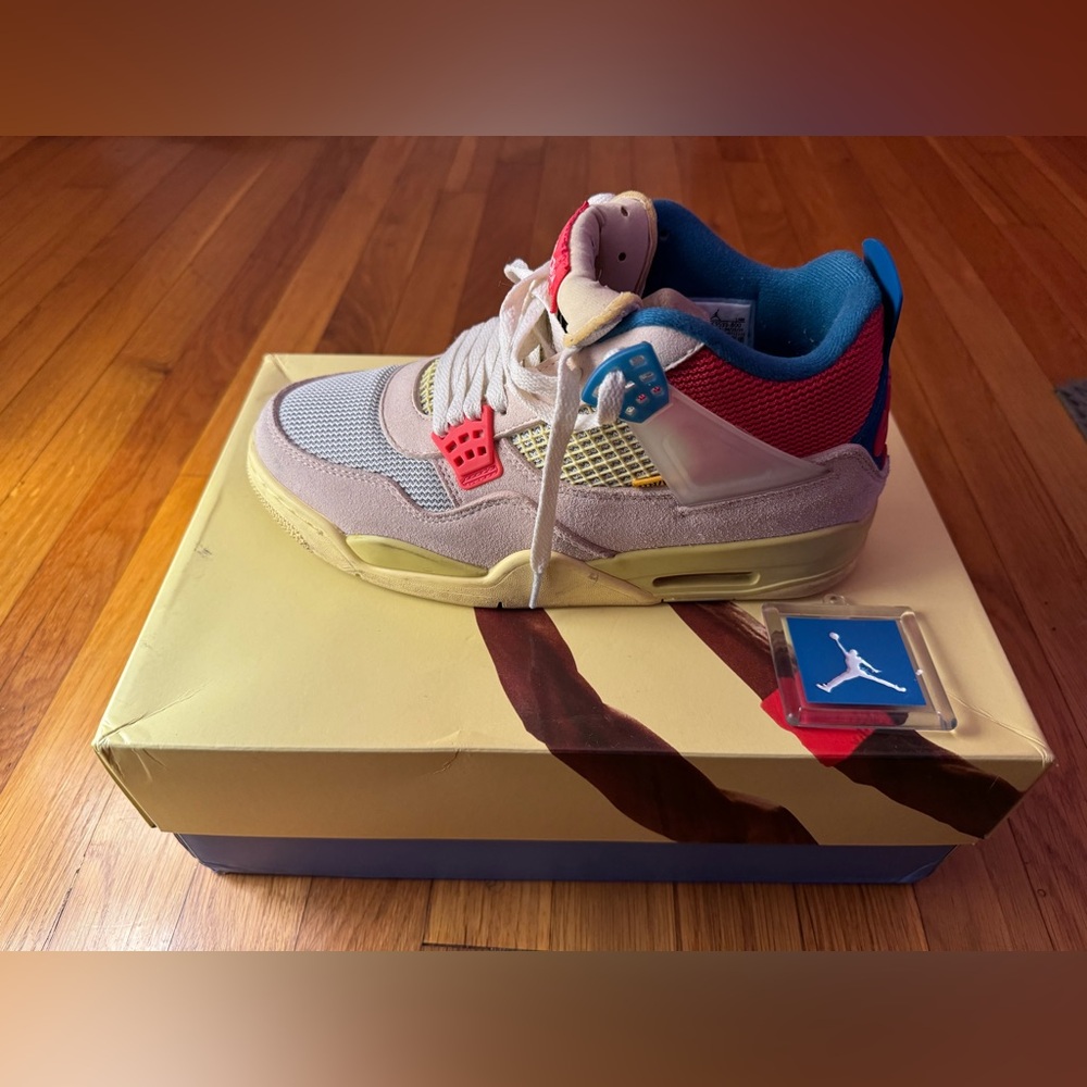 Air Jordan 4 Retro Guava Ice